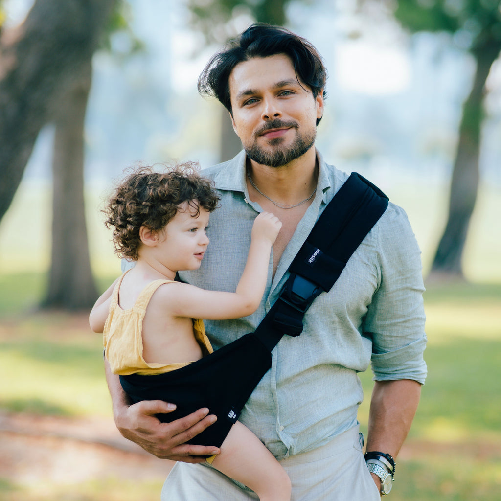 MomSwing Baby Carrier Black