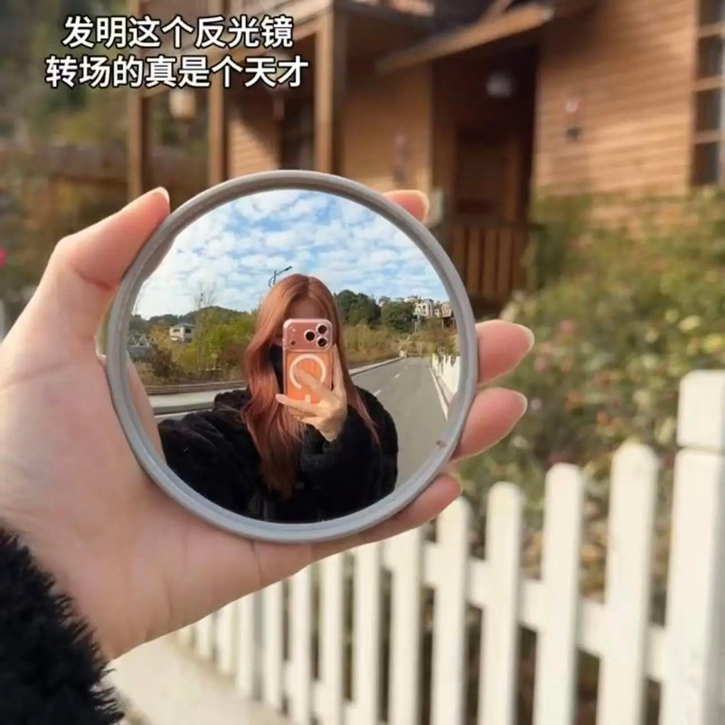 Round Handheld Selfie Mirror — owner_03.jpg