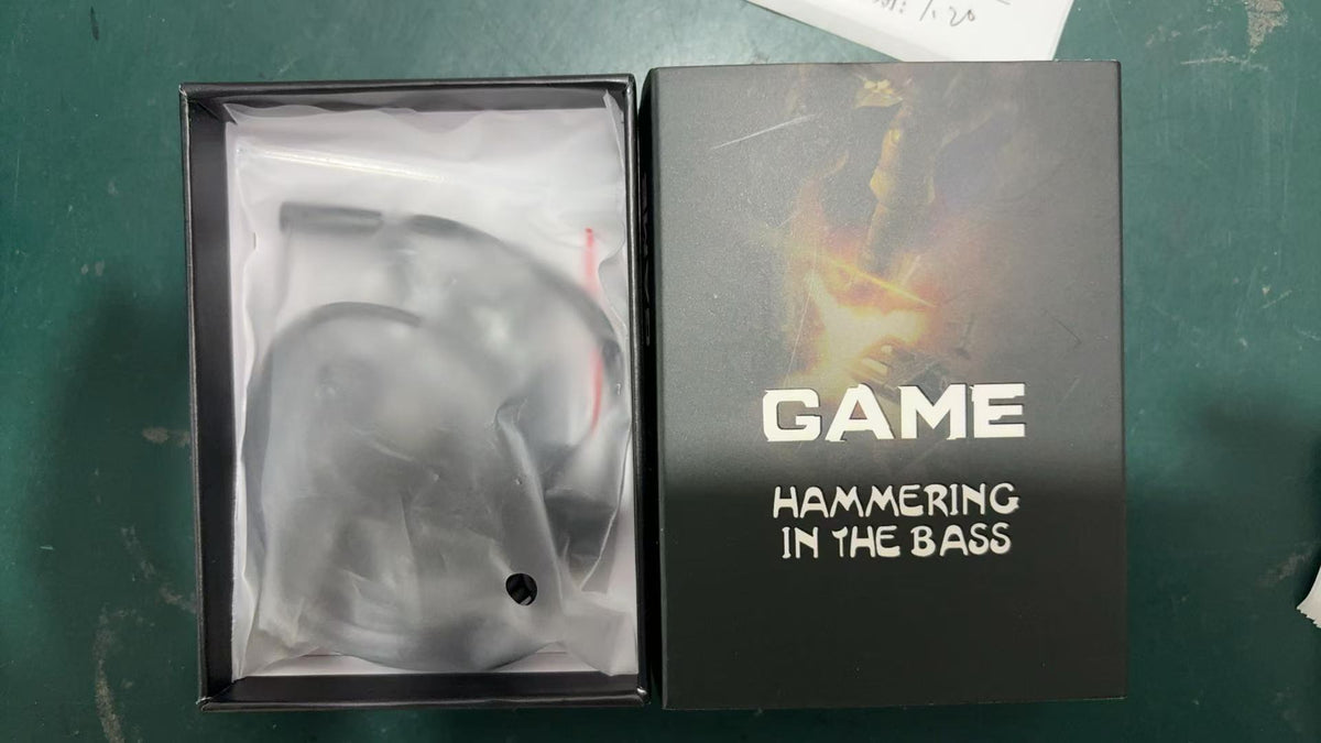 Type-C Wired Gaming Earphones — s26_12_box.jpg